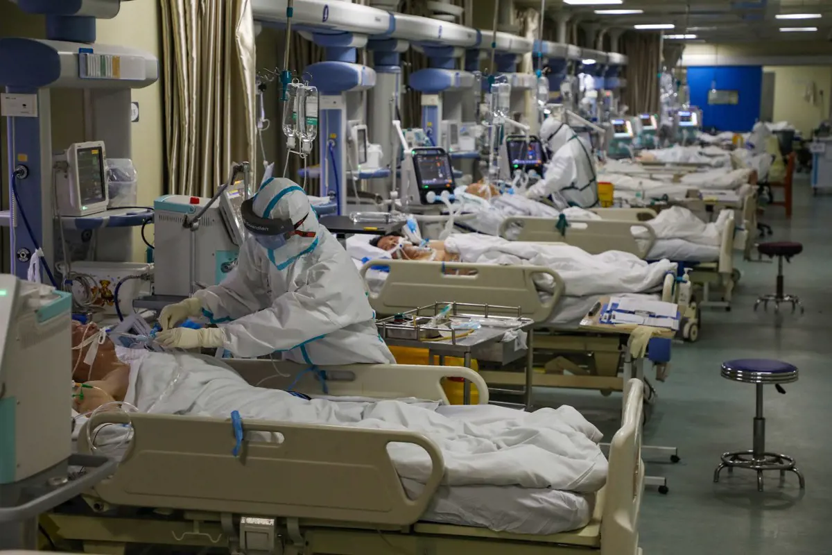 Még három napjuk van a kórházvezetőknek 33 ezer ágy felszabadítására