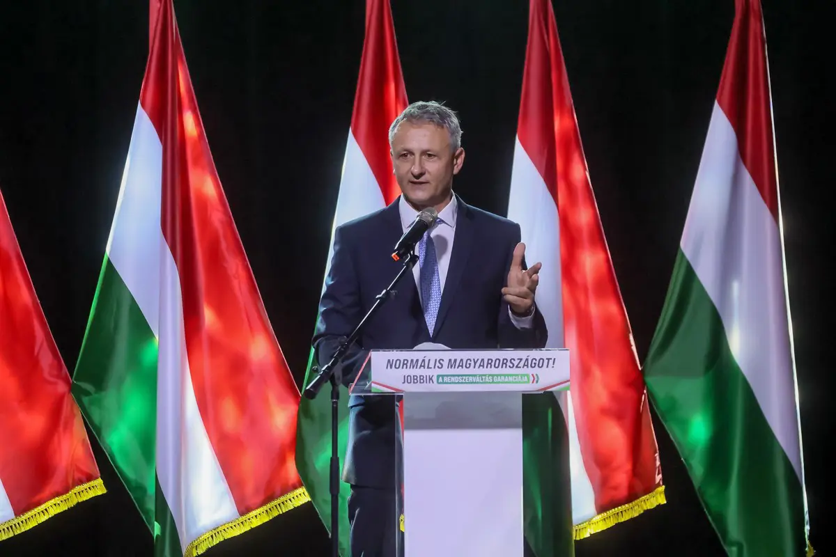 Jobbik: „Szeretjük a hazánkat, egy normális Magyarországon akarunk élni”