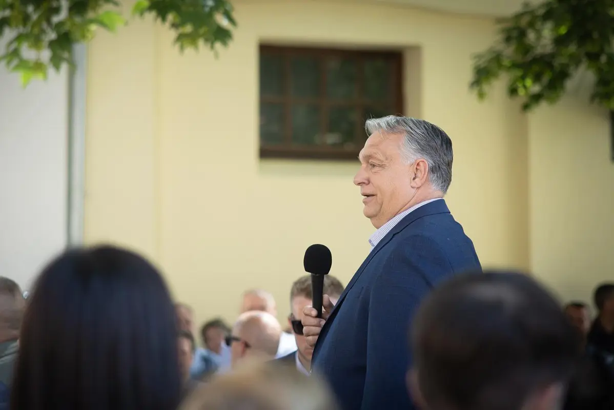 Orbán nem bír a demagógiával: A háború közeleg, nem úgy, hogy idejön a front, hanem "mi megyünk oda"