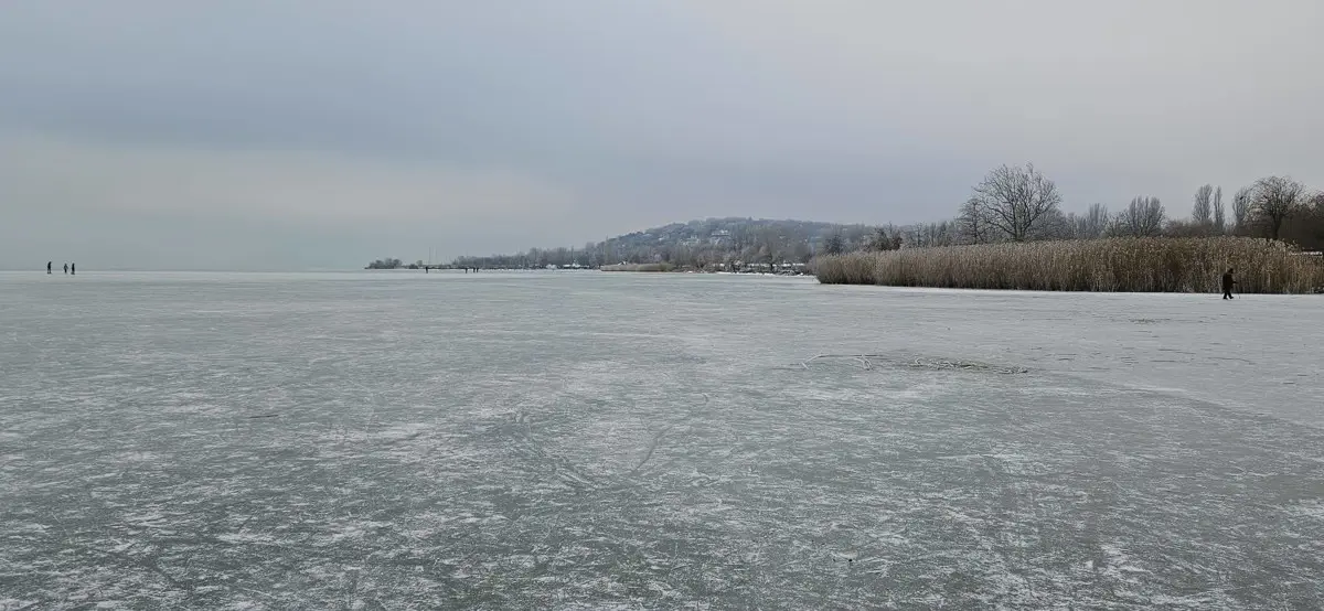Óvatosan a Balaton jegén!