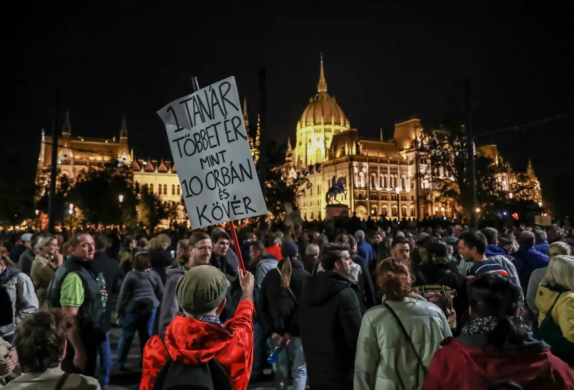 Ander: Határozottan kérjük a DK-t, ne tegyen több szívességet Orbán Viktor propagandagépezetének
