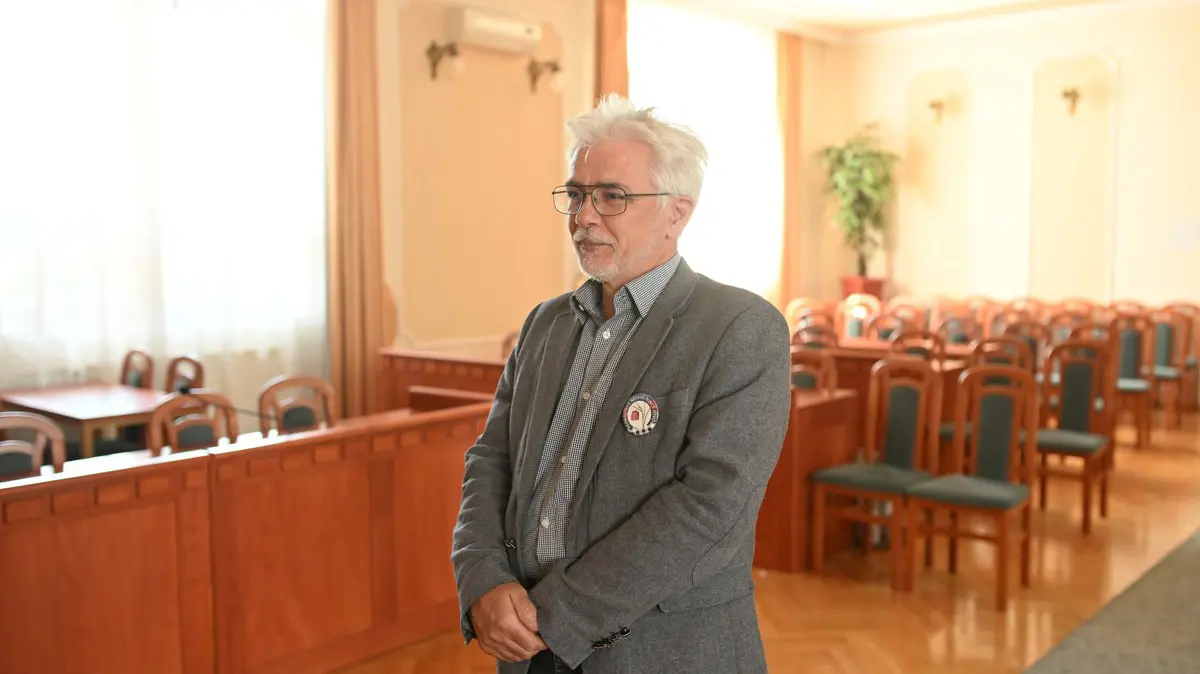 Elképesztő hangot engedett meg magának a DK-s képviselő