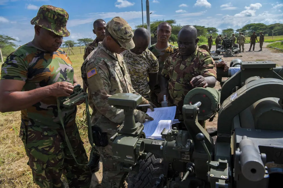 Maradnak amerikai csapatok Afrikában, de átszervezik őket