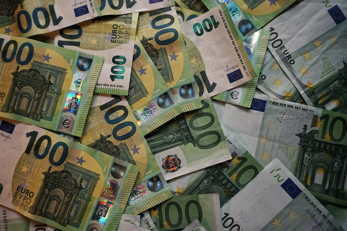 75 bázisponttal emelte az irányadó eurókamatot az Európai Központi Bank