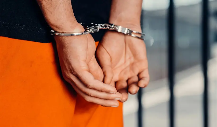 Kiderült, ki az az ügyész, akit hivatali visszaéléssel gyanúsítanak