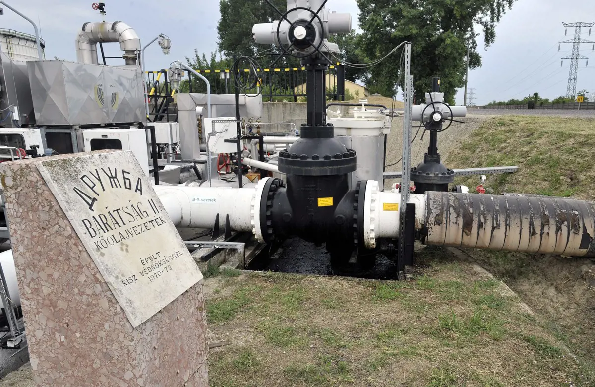 A Jobbik szerint mielőbb megoldást kell találni a kőolajszállítás folytatására