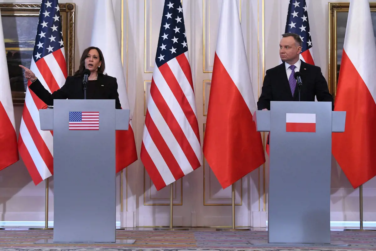 Kamala Harris: az USA két Patriot-rakétaüteget szállított Lengyelországba