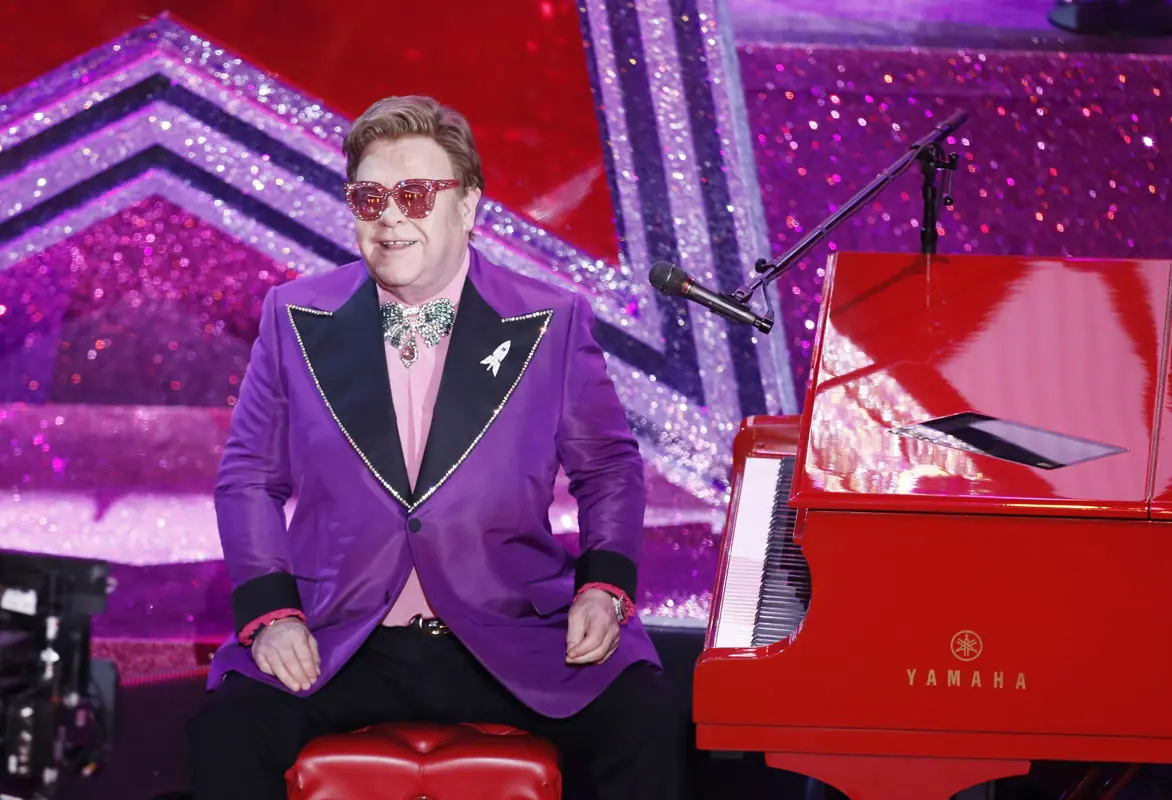 Elton John fél évszázad után abbahagyta a koncertezést