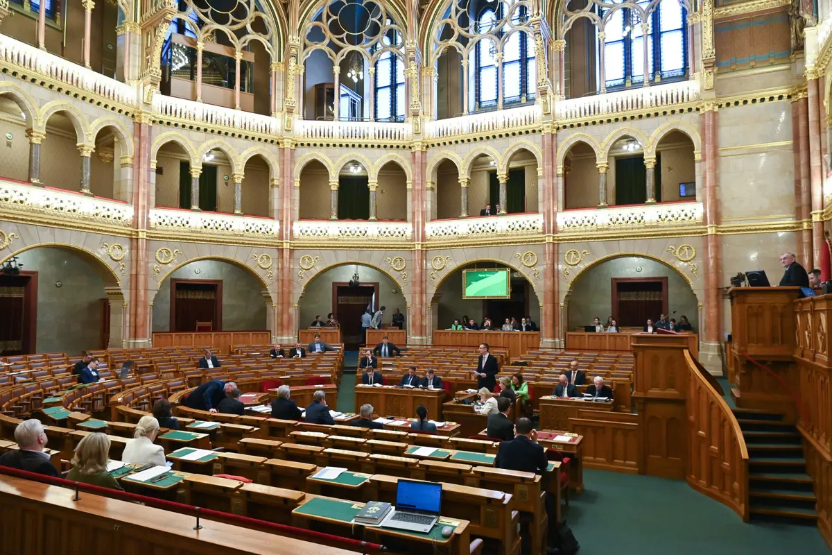 Országgyűlés: Háromnapos ülést tart a héten a parlament
