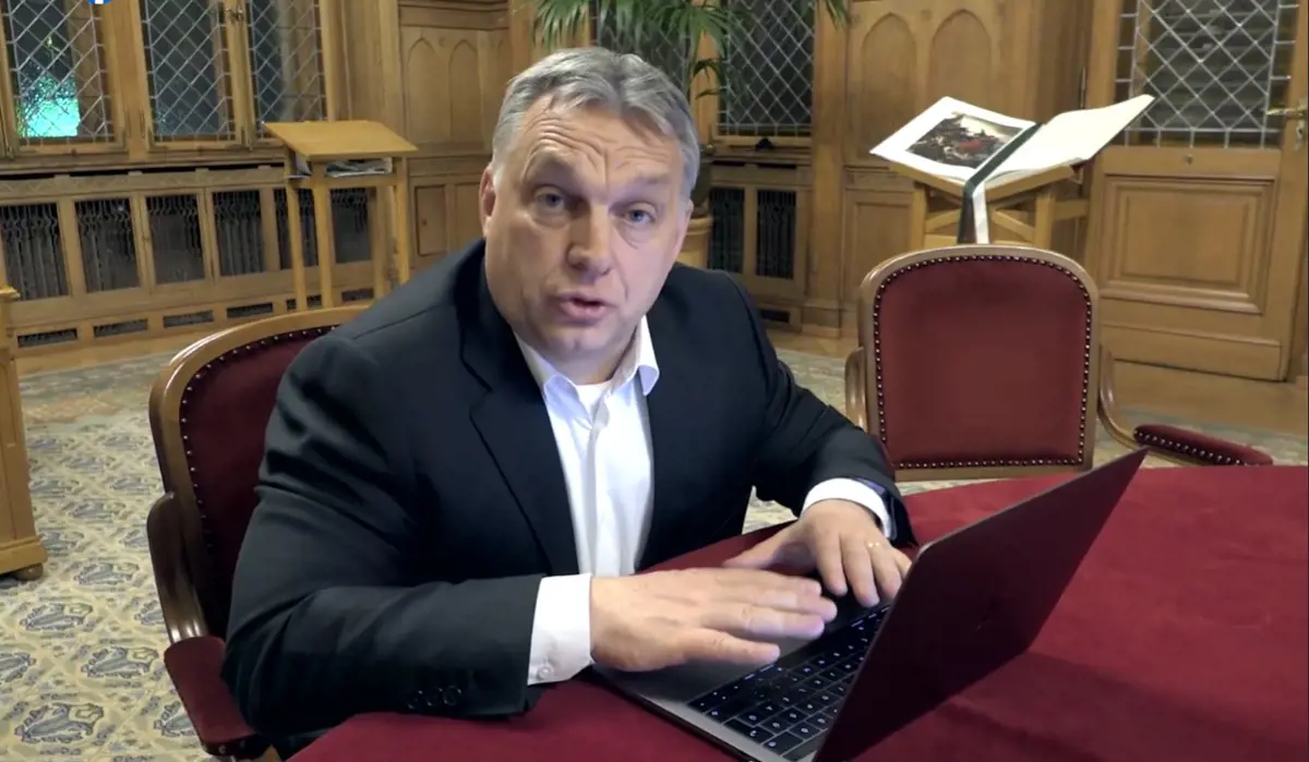 Elindult az Orbán-honlap „same in English”