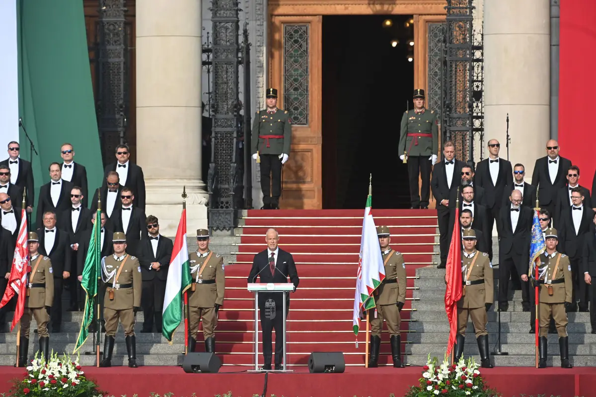 Szalay-Bobrovniczky: a magyarok békét akarnak, a haza védelméből a mi nemzedékünknek is kijut