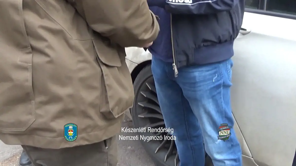Letartóztattak egy nőket futtató férfit Miskolcon