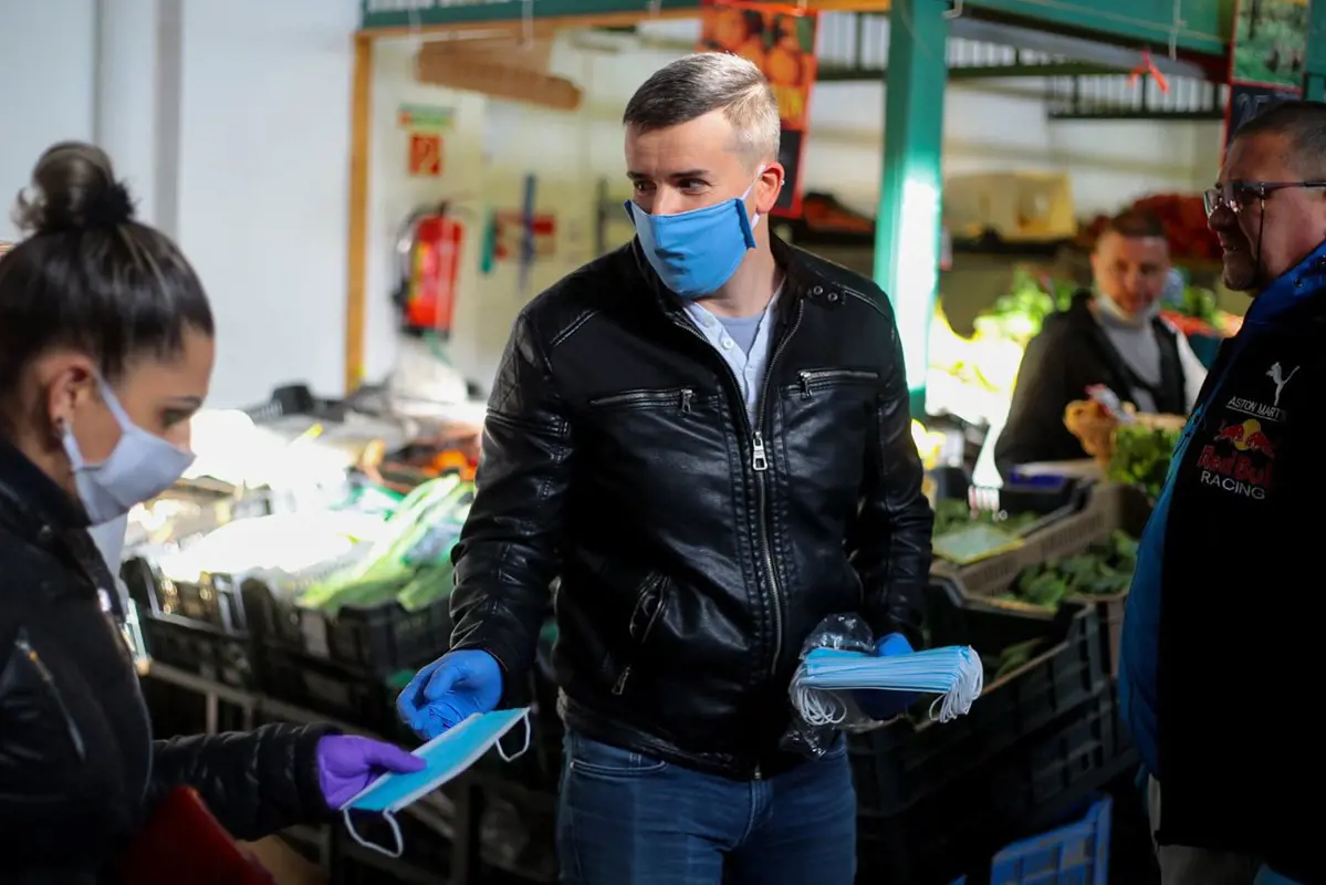 Tízezer védőmaszk kiosztásába kezdett első körben a Jobbik