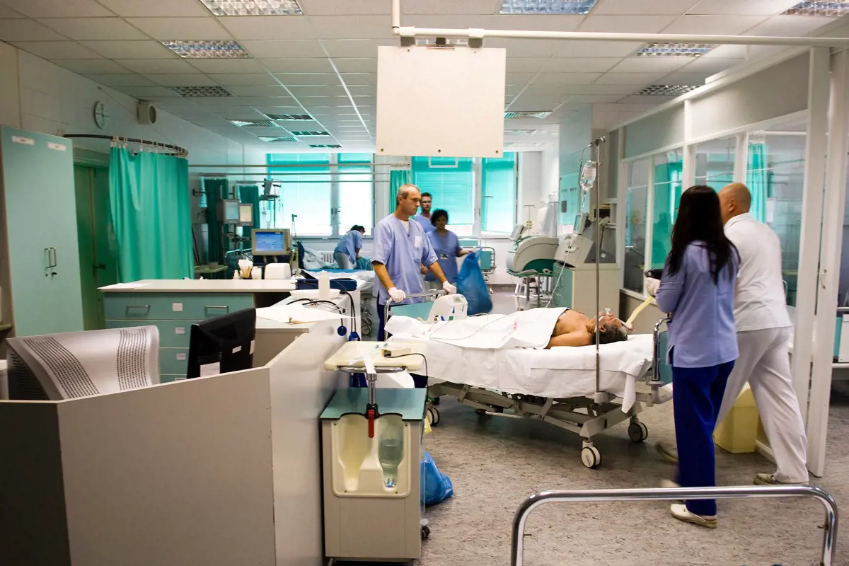 Július végére csaknem 37 milliárd forinttal tartoztak a magyar kórházak a beszállítóknak