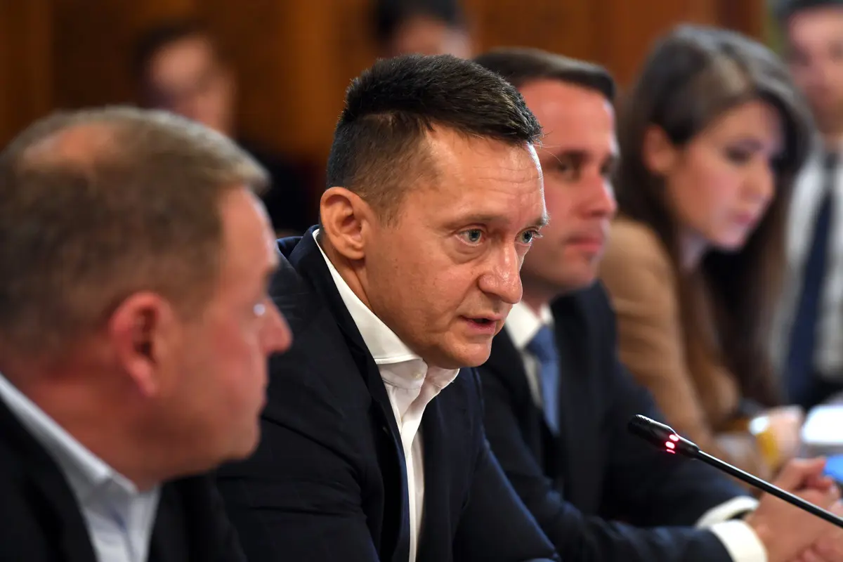 Lebukás: Orbánék azokat a cégeket támogatnák, amelyek több vendégmunkást alkalmaznak, mint magyart