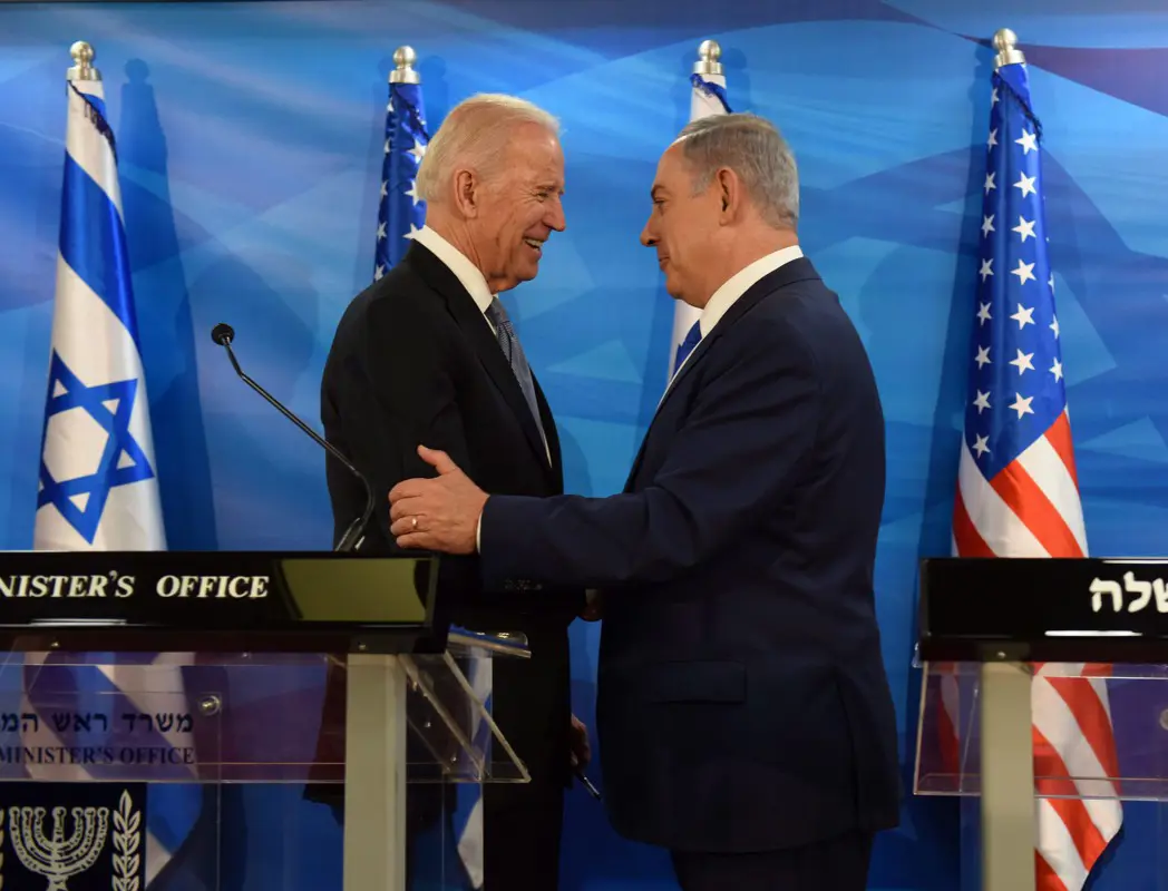 Többek között a gázai túszokról is egyeztetett Benjámín Netanjáhúval Joe Biden