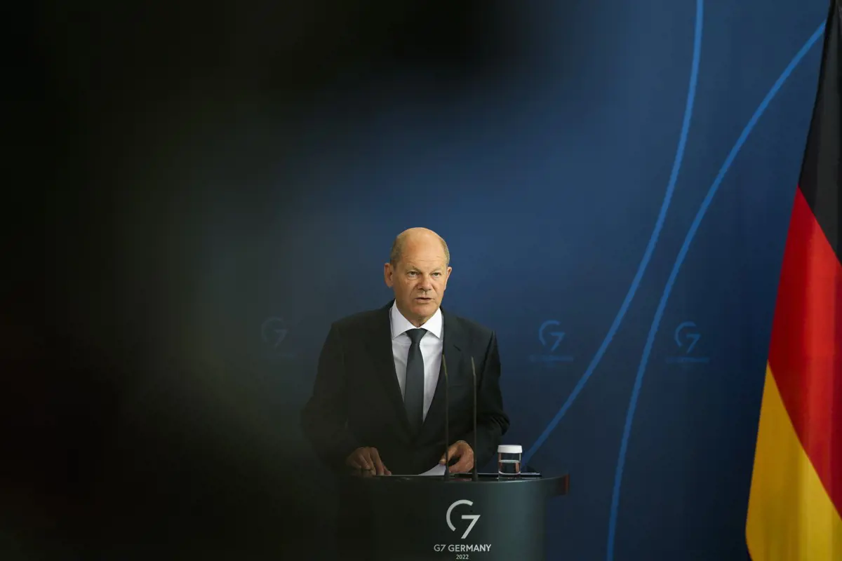 Német kancellár: Putyin és háborúja felelős a válságért és a drágulásért
