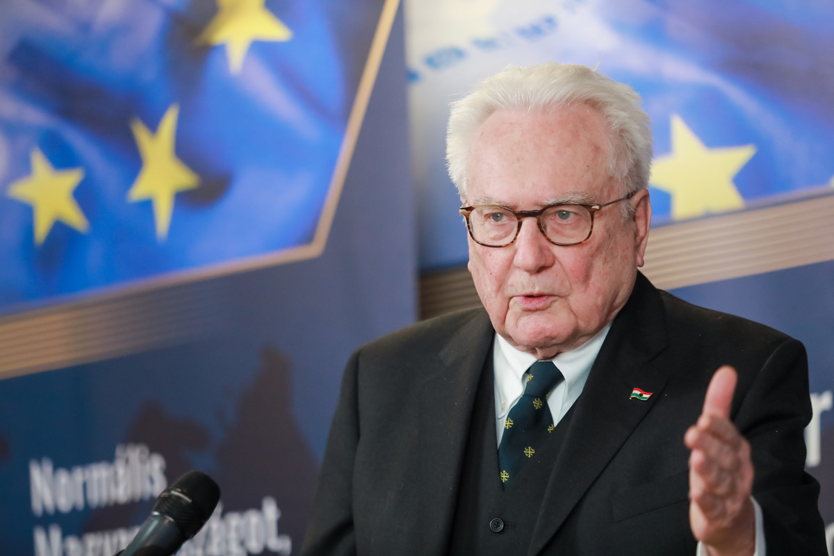 Róna Péter Magyar Péternek: Ez már egy jó irány, de még nem elég!