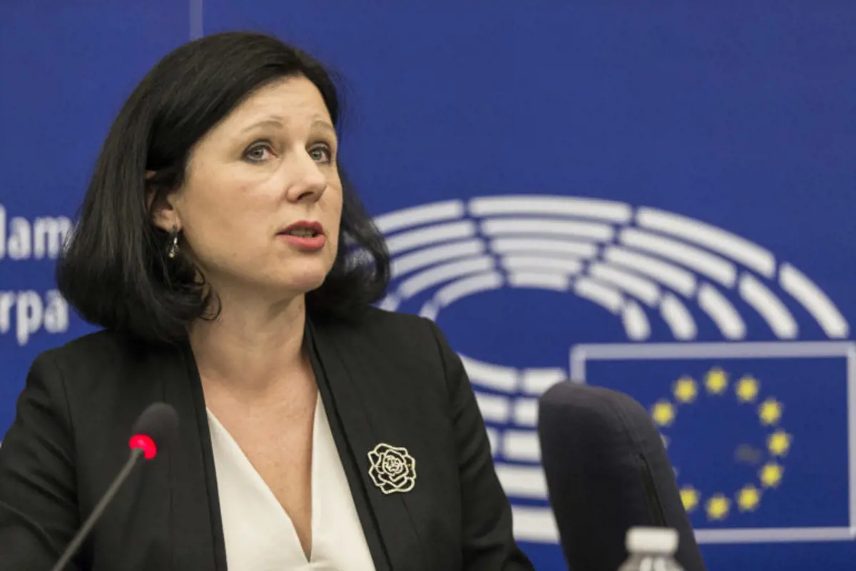 Orbán megsértődött az Európai Bizottság alelnökére, levélben szólította fel távozásra Vera Jourovát