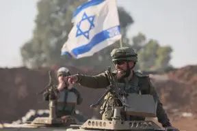 Hat perc alatt ötven csapást mért Izrael a Gázai övezetre