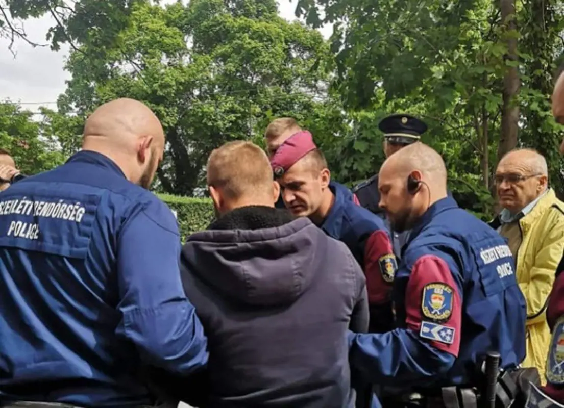 Akadályozta a rendőröket?! A Jobbik IT elnökét elvezették a bajbajutott Bíró Ica lakásából