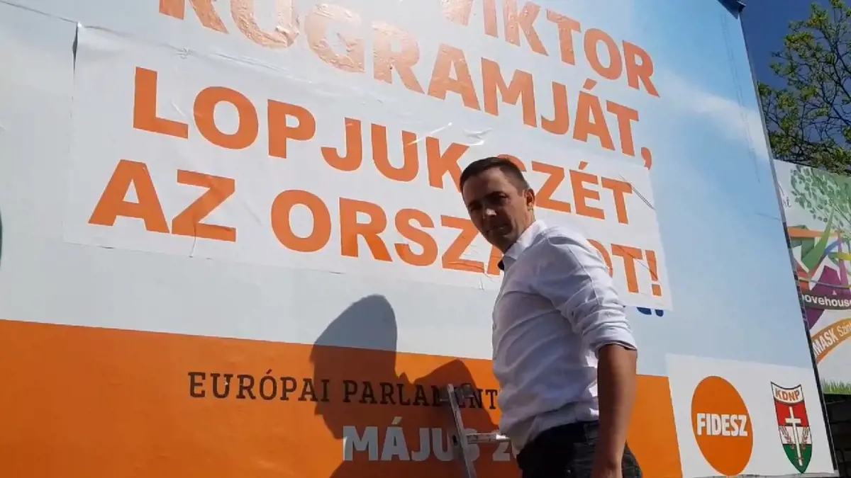 „Támogassuk Orbán Viktor programját, lopjuk szét az országot!”