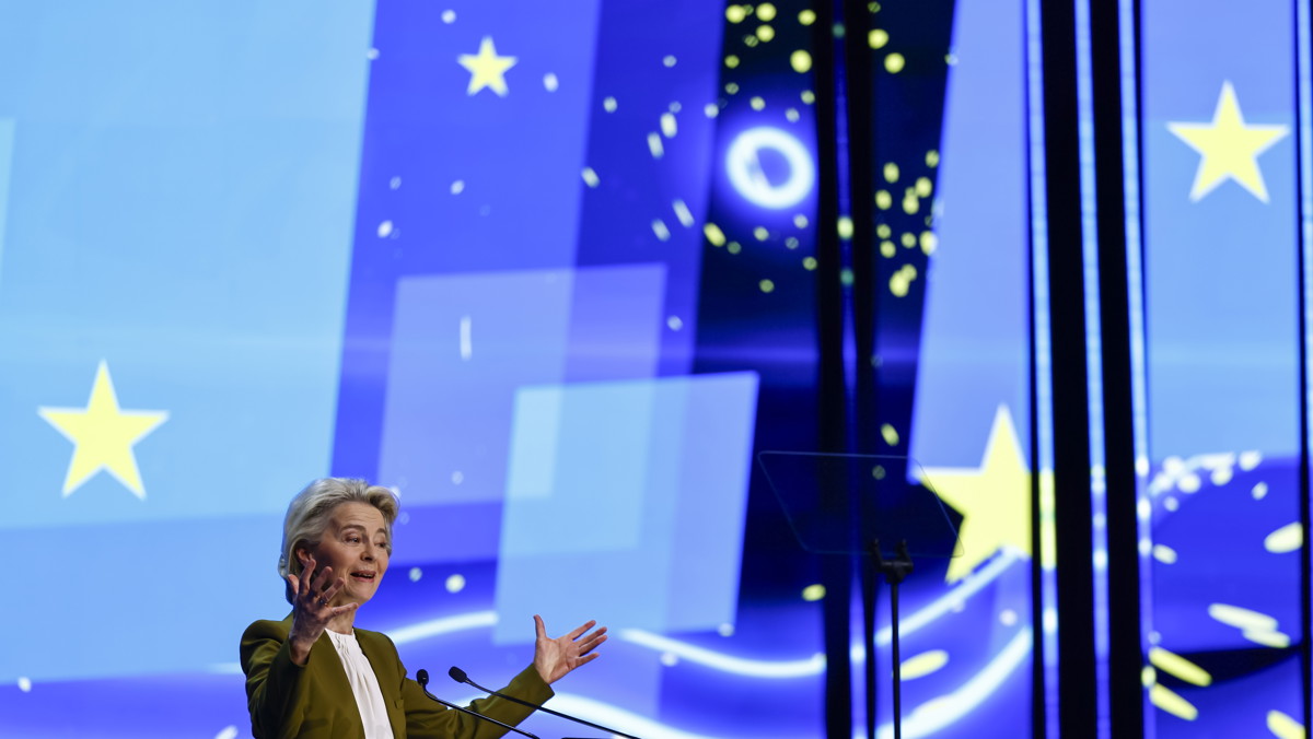 Von der Leyen: A gázárak csökkenésére számít az EU, de mozgósítani kell Európa magántőkéjét