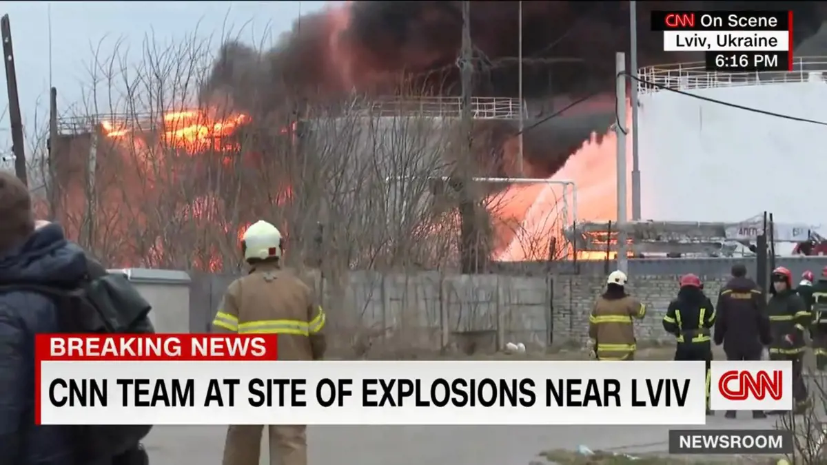 Ismét támadás érte a lengyel határtól 80 kilométerre fekvő Lvivet, lángokban az üzemanyagtároló