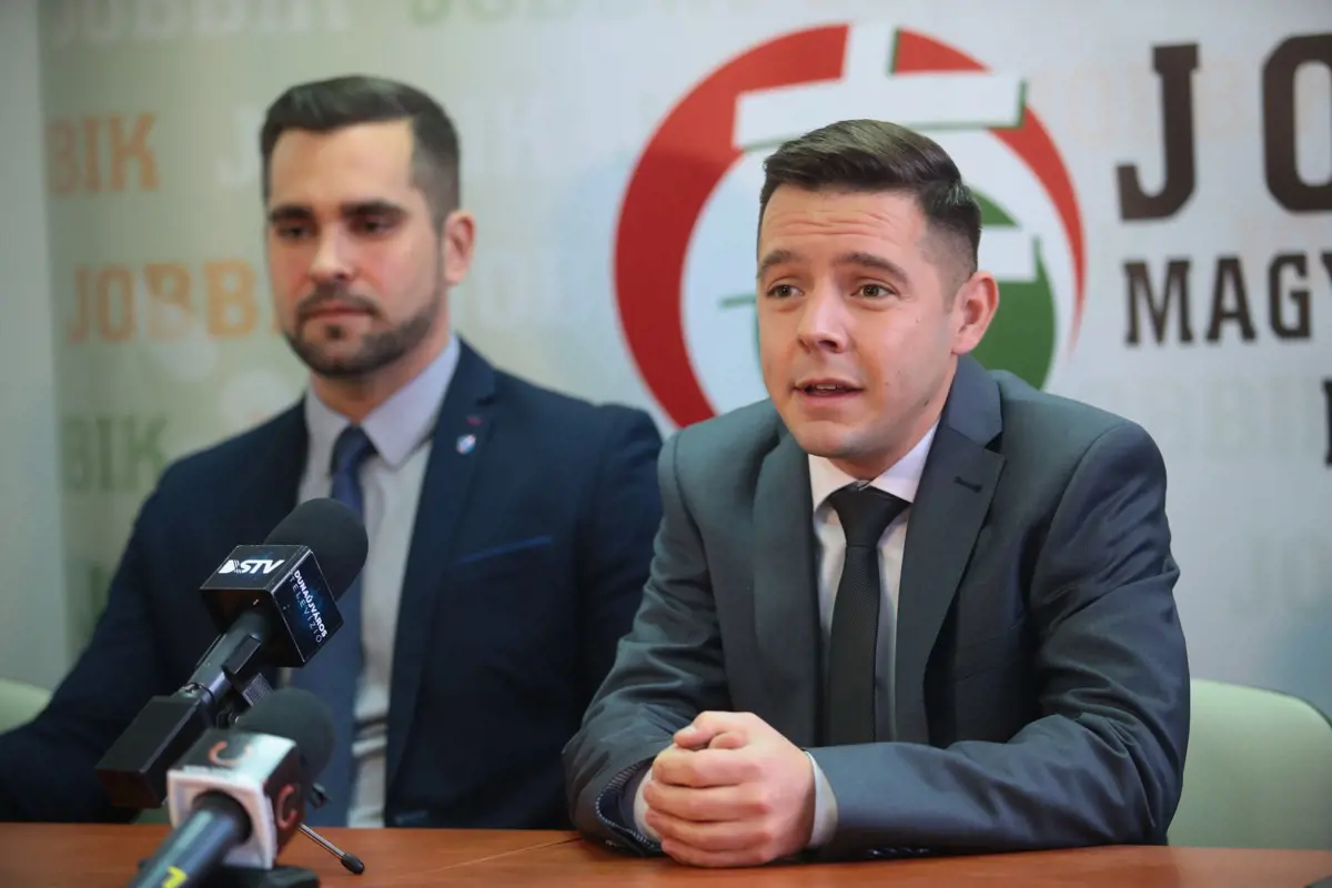 Beszédes, hogy elindul az ellenzéki jelölt ellen a "független" dunaújvárosi jegyző az időközi választáson