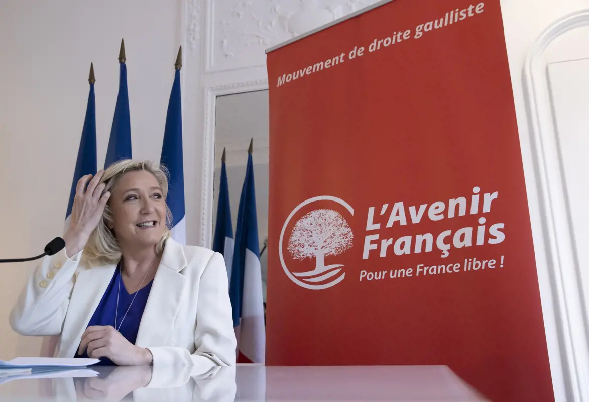 Marine Le Pen magyar banktól kaphatott 3,7 milliárdos hitelt a kampányára