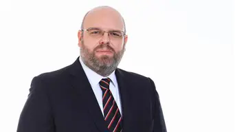 Szanyó Miklós: a tanárhiányra nem lehet ázsiai vendégmunkásokkal reagálni