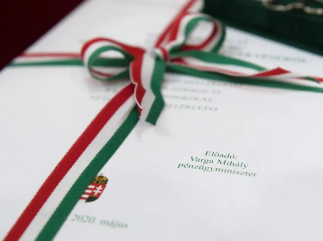 Nem engedte felszólalni a Fidesz, a meghívott polgármestereket és a szakszervezet képviselőit a költségvetési bizottság ülésén