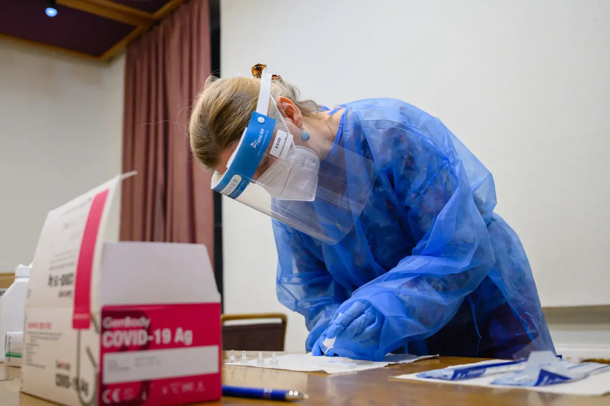 Már 32 egészségügyben dolgozó halhatott meg koronavírusban