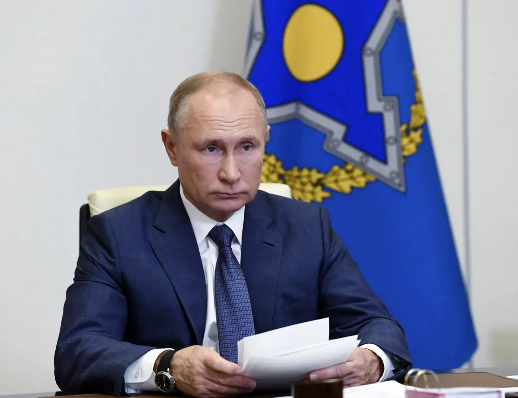 Putyin megdicsérte a százéves orosz hírszerző szolgálatot