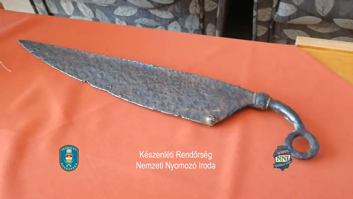 Időszámításunk előtti kelta kést foglaltak le a rendőrök Szolnokon