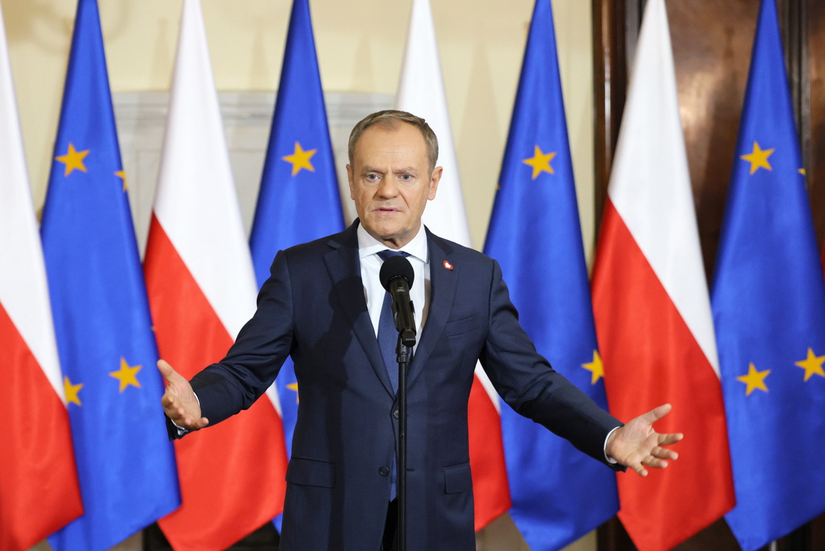Lehallgatókészüléket talált a titkosszolgálat a lengyel kormányülés termében
