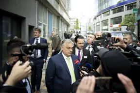 Orbán az elnapolt populista konferencián is hamisan hangolta az EU ellen társait