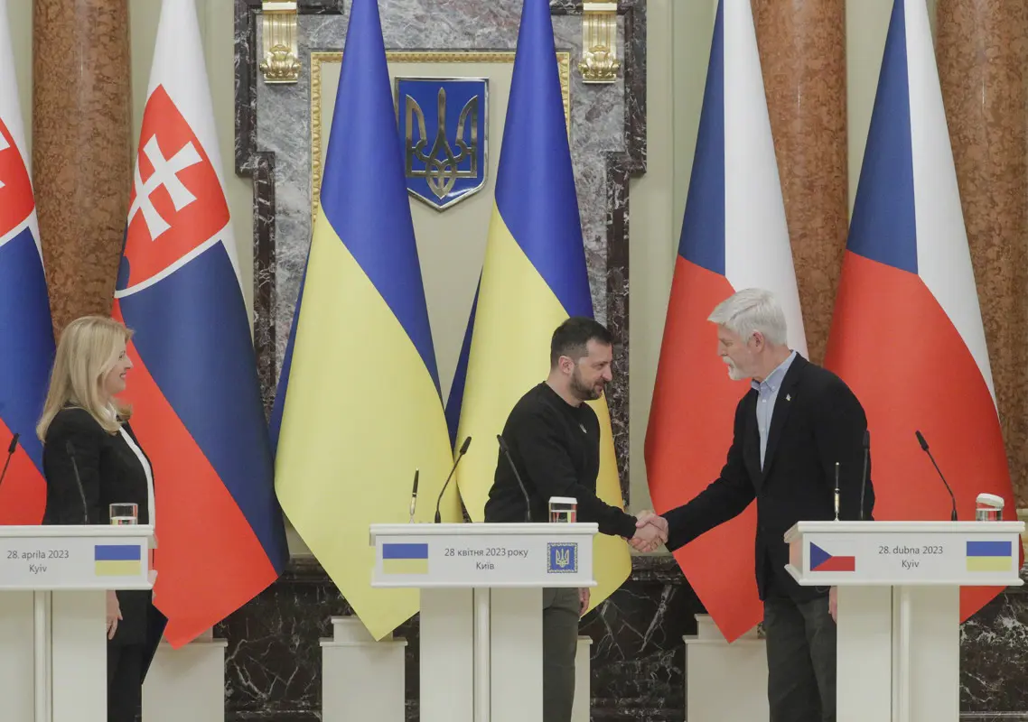 Csehország eddig 106 milliárd forint értékű hadianyagot küldött Ukrajnának