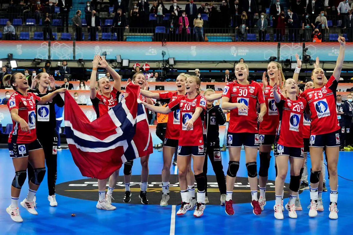 Norvégia nyerte a női kézivébét