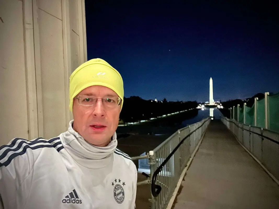 Egyetlen szóval próbálja tagadni Szijjártó Péter, hogy hagyták mérgezni a magyarokat