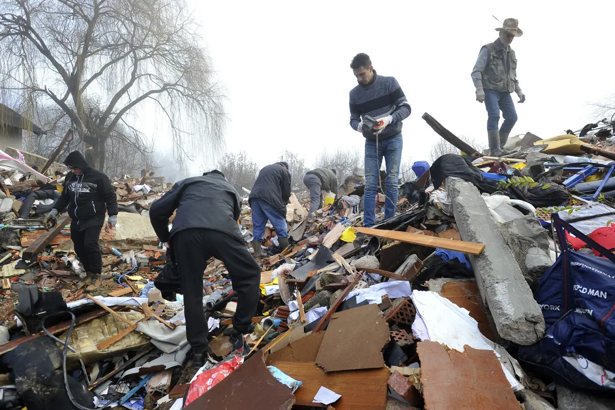 Horvátországi földrengés: Hat raklapnyi segélyszállítmányt küld a magyar katasztrófavédelem