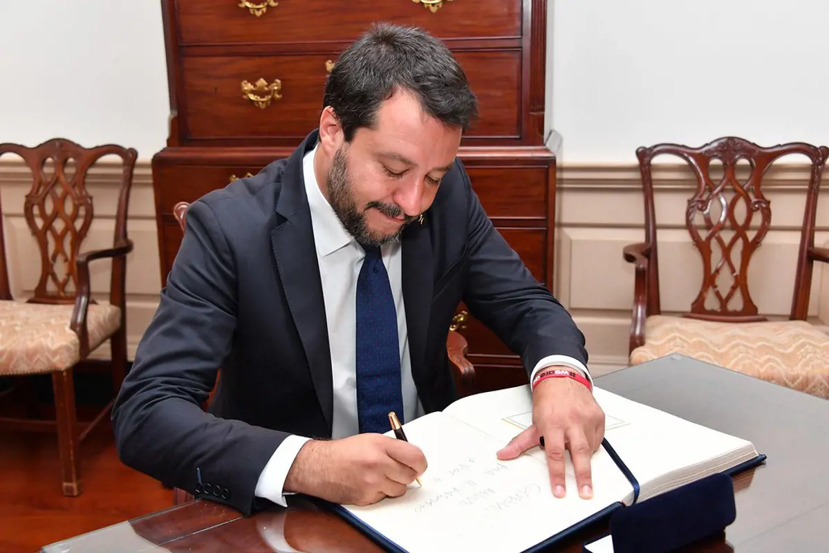 Ügyészségi vizsgálat indult amiatt, hogy kapott-e Salvini pártja orosz pénzt