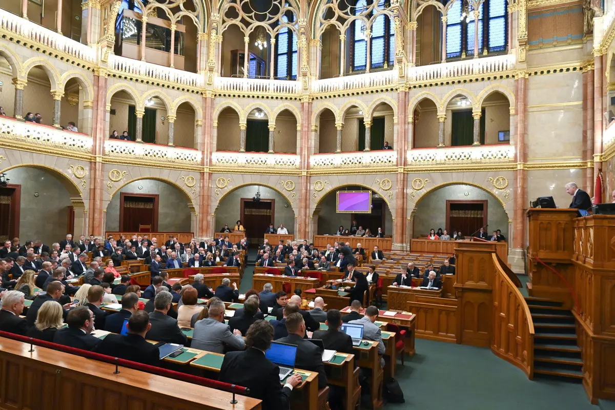 Országgyűlés: A panasztörvényről határozhatnak a képviselők a kéthetes ülésezés első napján