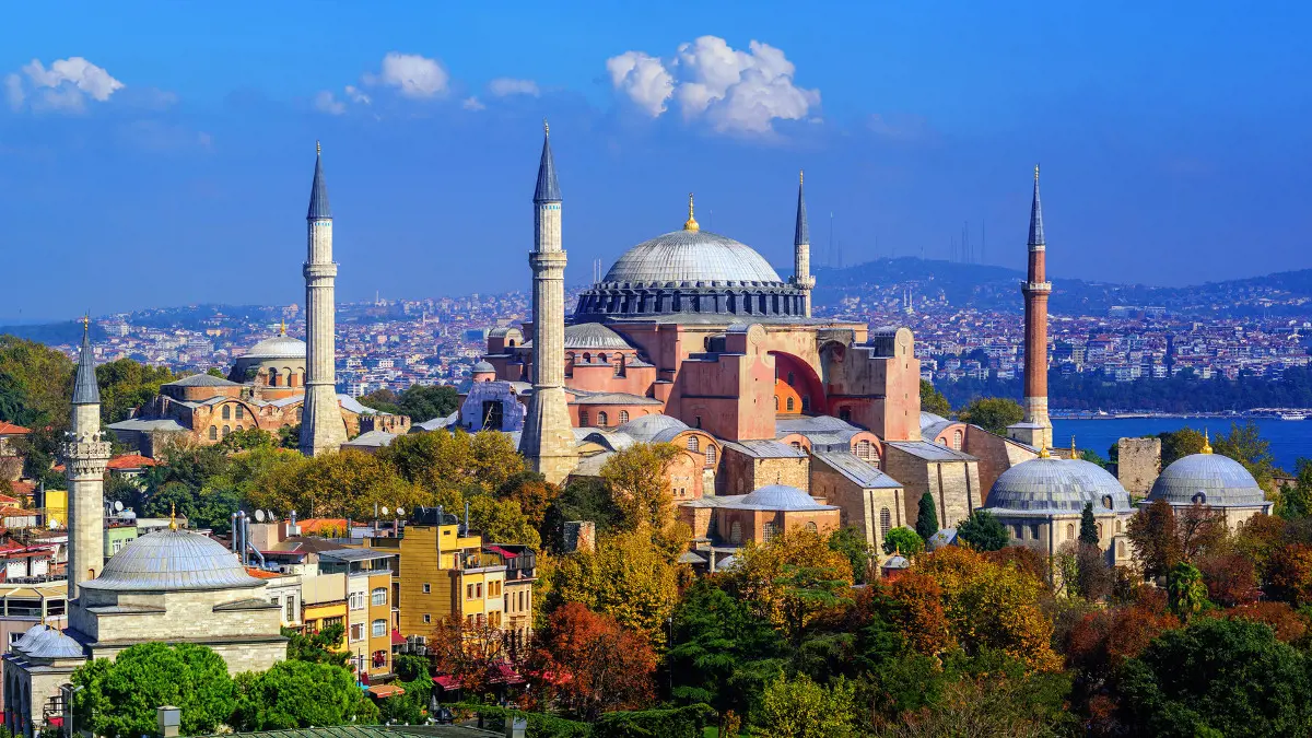 Muszlim teológusok bírálták a Hagia Sophia mecsetté alakítását
