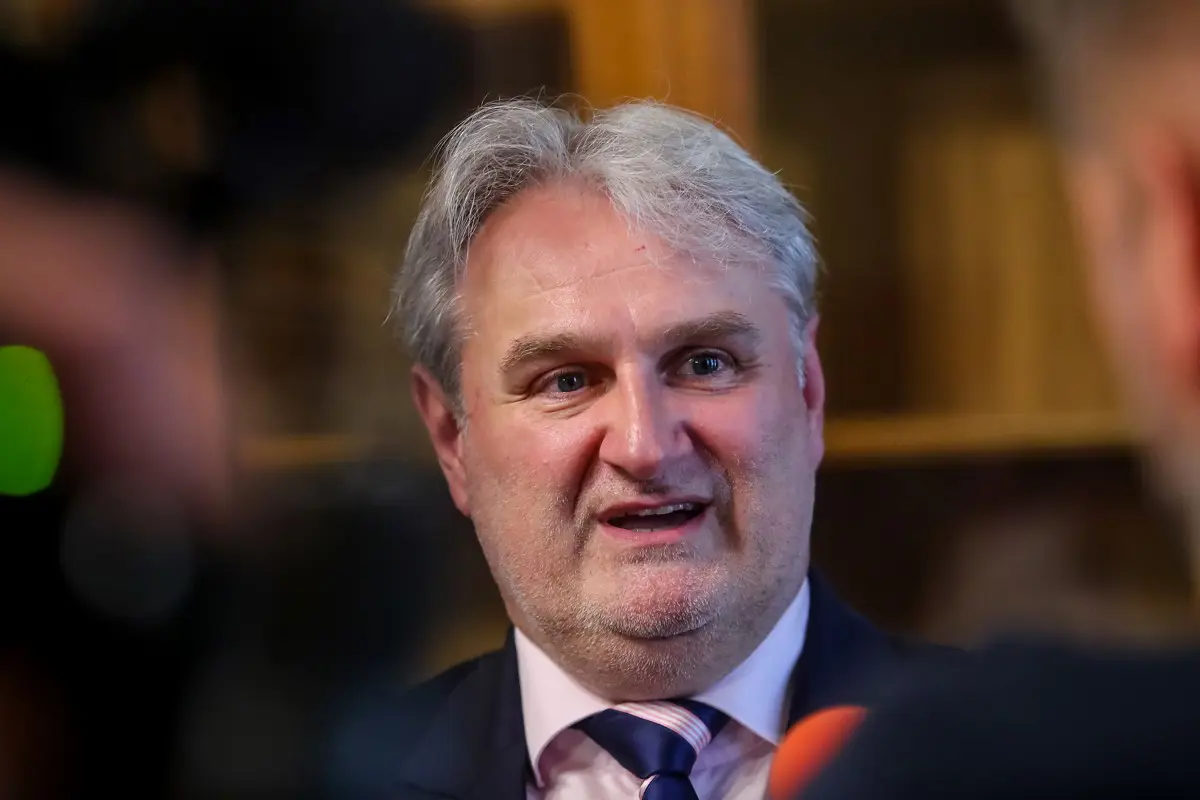 A devizakárosultak szabadságharcosát meg sem hallgatják a fideszesek, inkább a bankok oldalára állnak