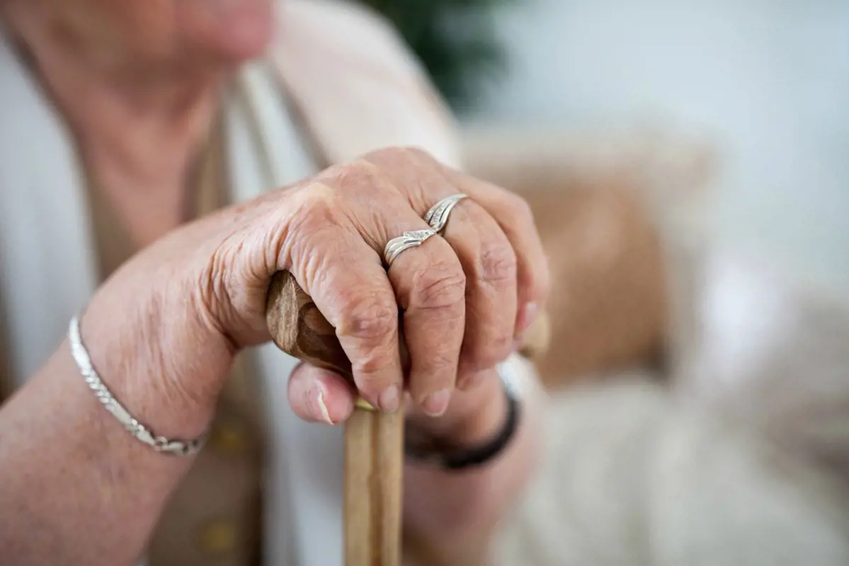 A nyugdíjasszervezetek szerint kevés és megkésett a beígért nyugdíjemelés