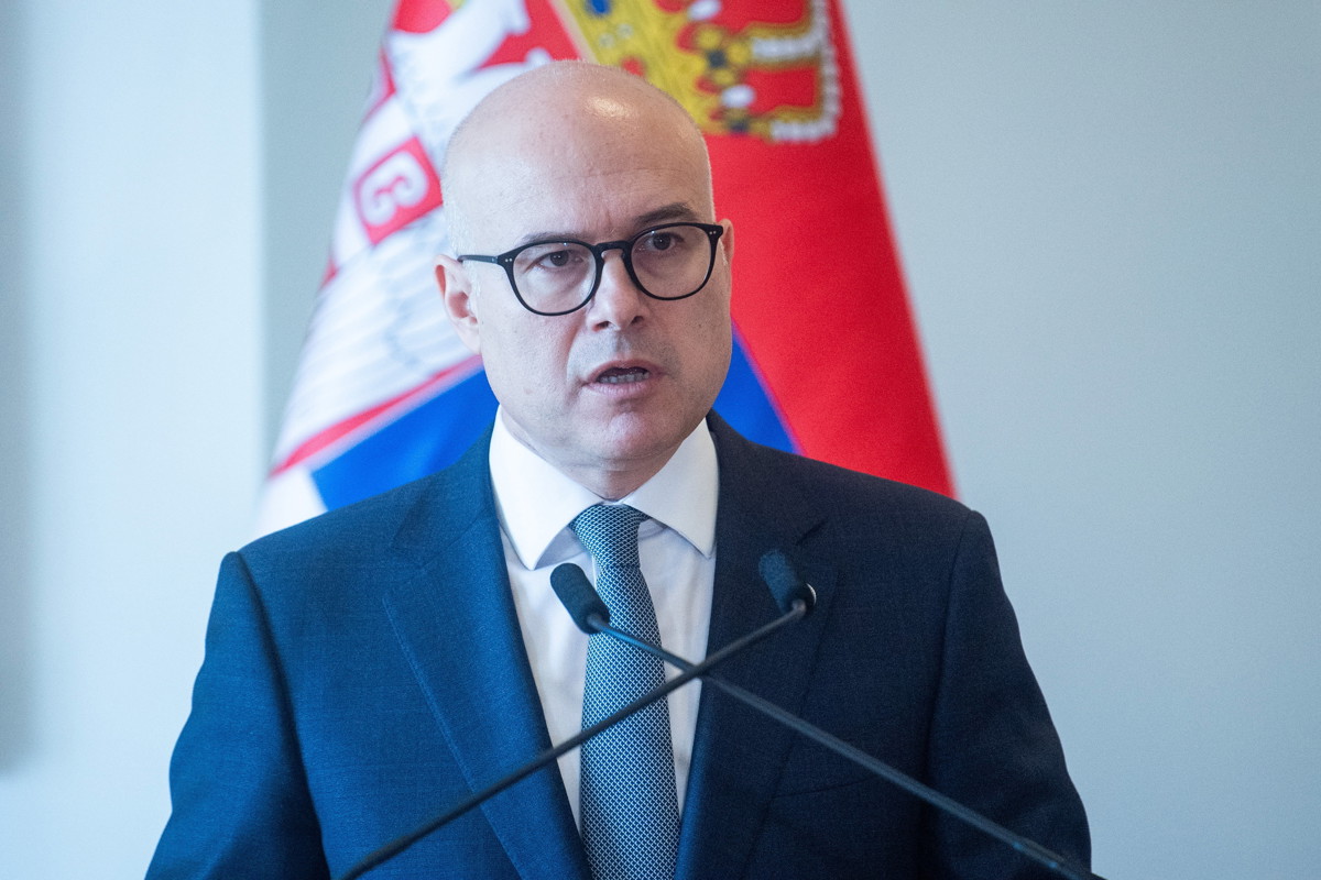 Mintegy 700 termék árát csökkentette a kormány - Szerbiában