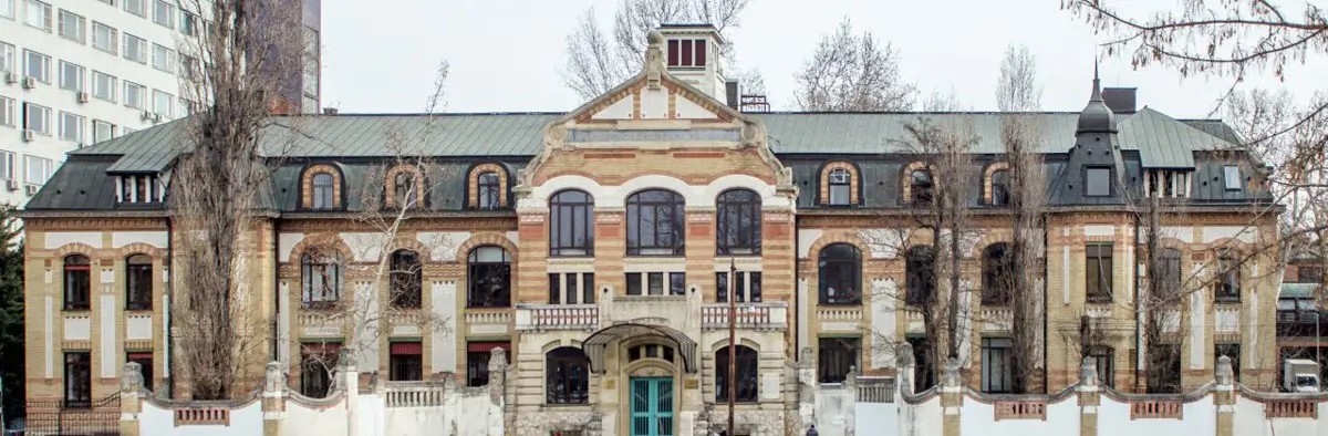 Kiürítik és Covid-kórházzá alakítják a Semmelweis Egyetem pszichiátriai és neurológiai klinikáit