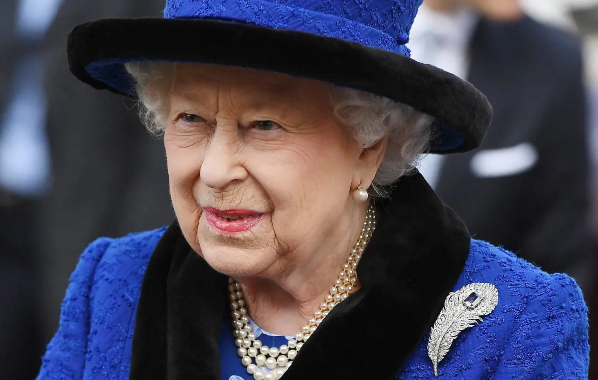 Gyászhír: Elhunyt II. Erzsébet királynő