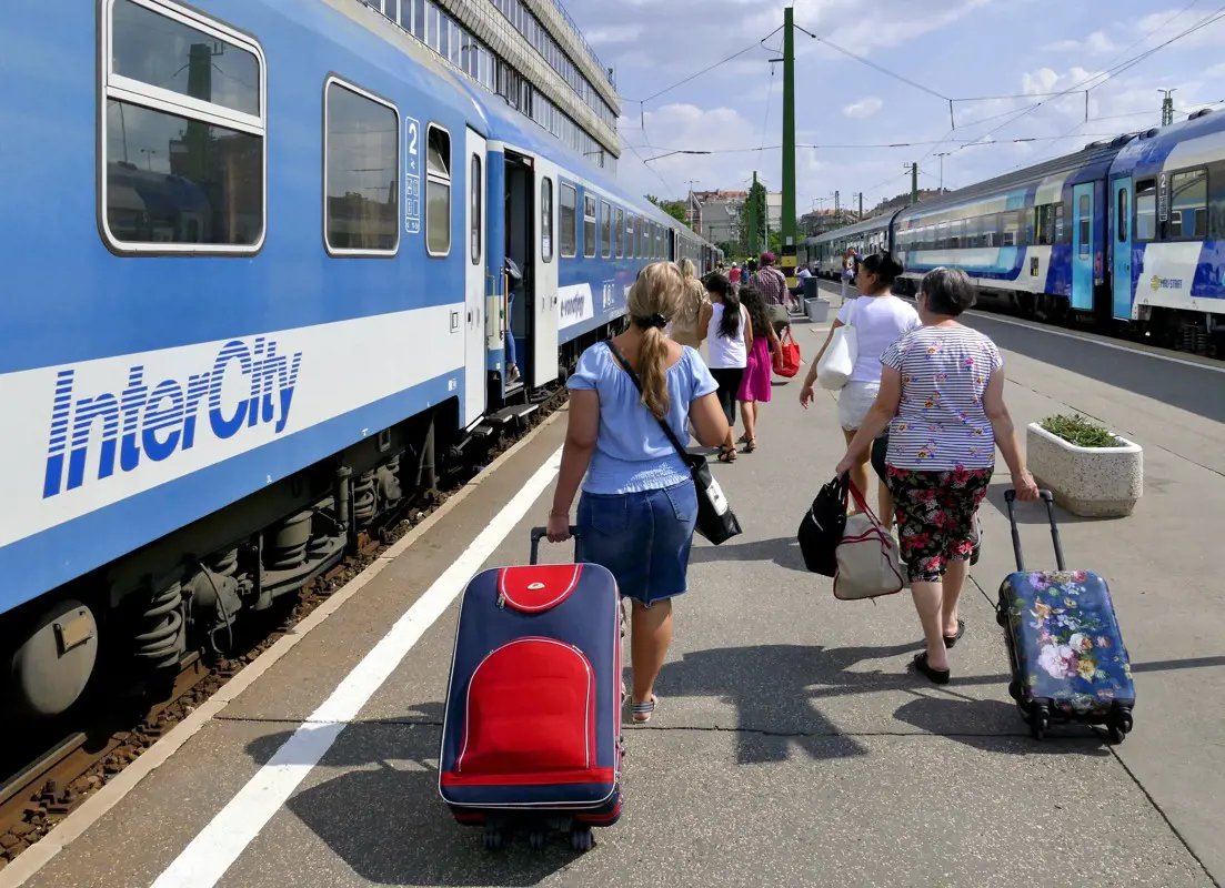 Új InterCity vonatokat vásárol a kormány